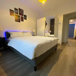 https://ps555-zoll-4k-fernseher-gaming-apartment.dortmundhotels.net