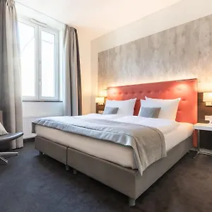 https://novum-select-the-wall.find-berlin-hotels.com