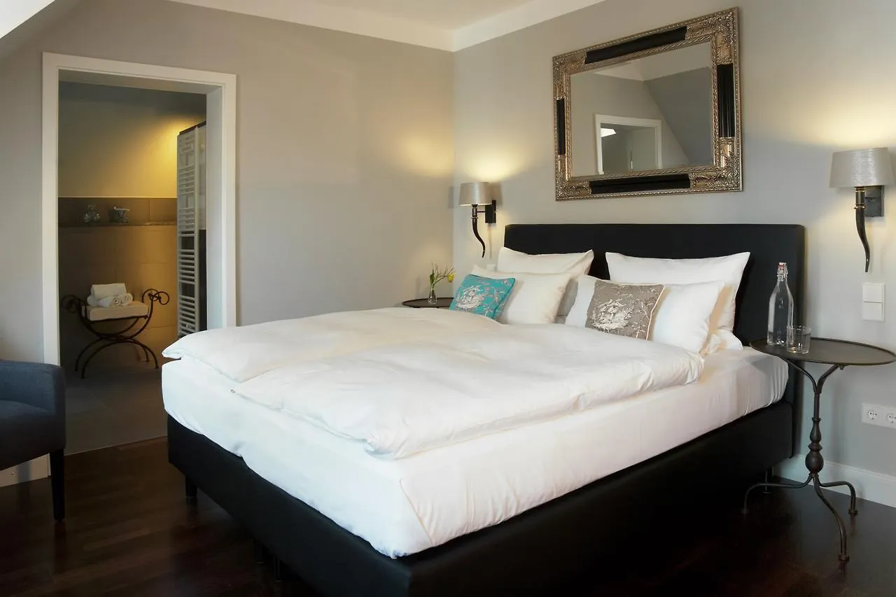 Hotel Im Hof Munich 3*,