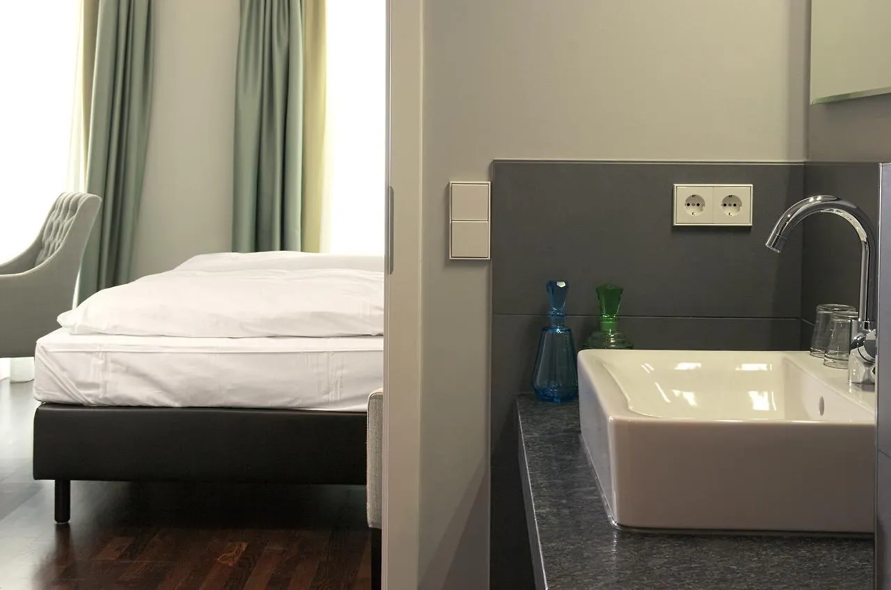 Hotel Im Hof Munich